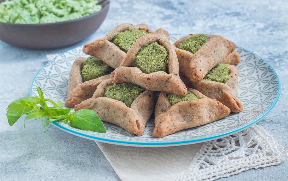 אוזני המן טבעוניות מלוחות עם פסטו טופו