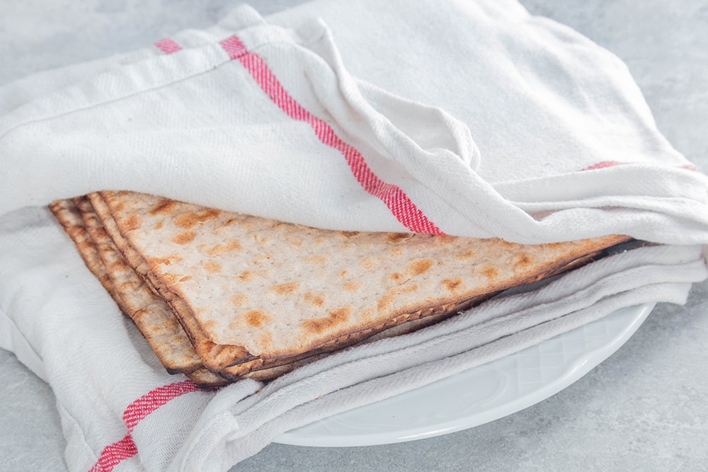 מצה מגולגלת במילוי גבינת טופו מתוקה